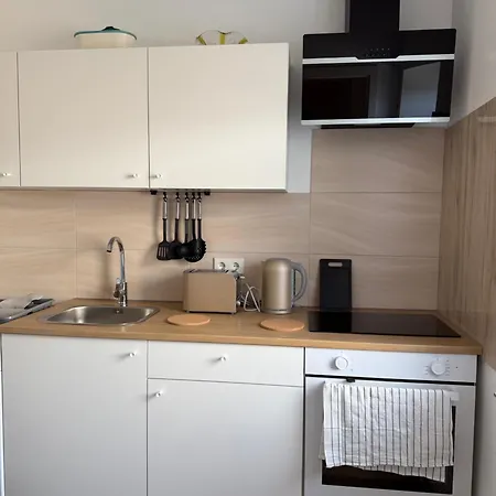 Apartment Uebernachtung By Tag Kassel